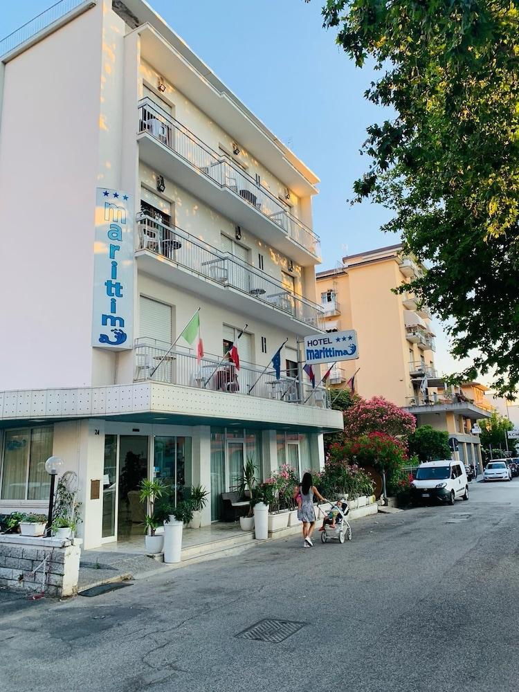 Hotel Marittima Rimini Kültér fotó