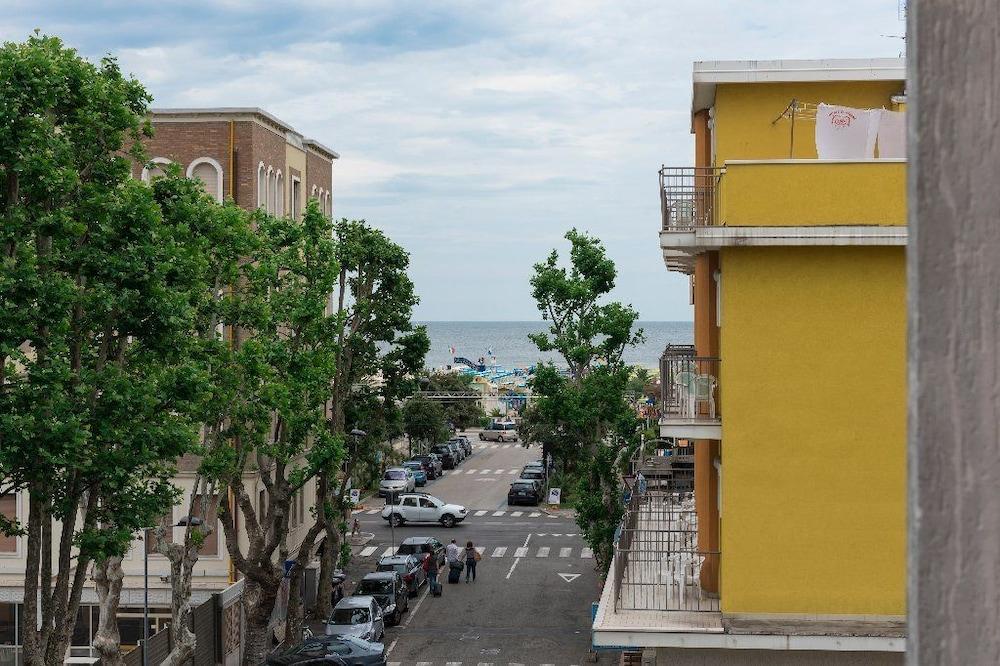 Hotel Marittima Rimini Kültér fotó