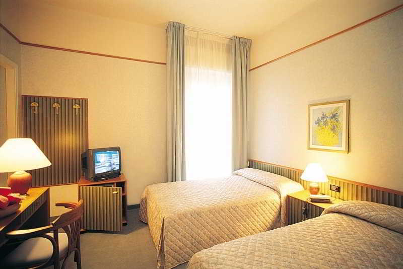 Hotel Marittima Rimini Kültér fotó