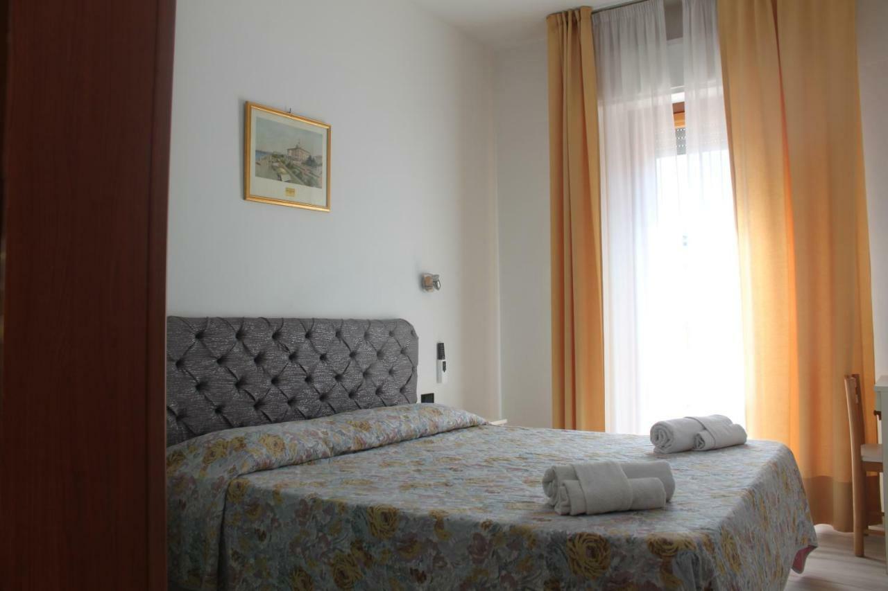 Hotel Marittima Rimini Kültér fotó